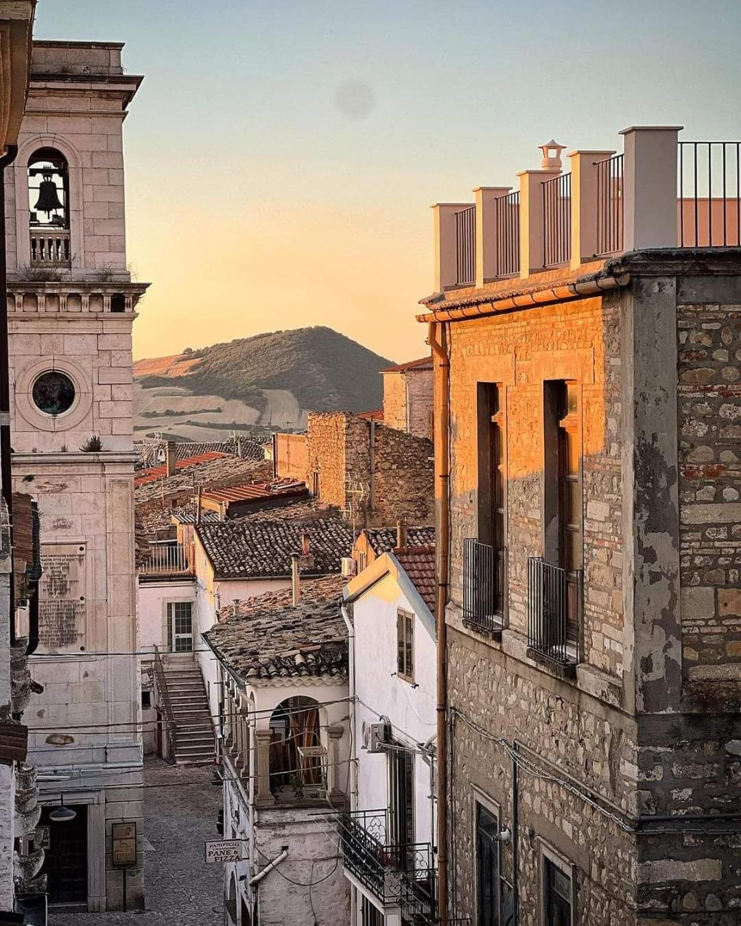 Dormire Nel Borgo Bovino Екстериор снимка