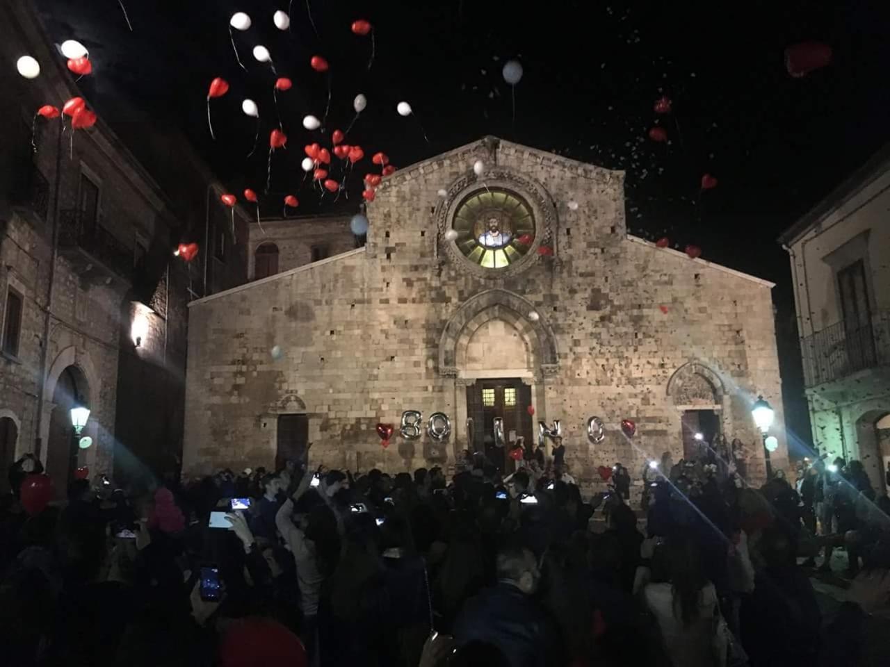 Dormire Nel Borgo Bovino Екстериор снимка
